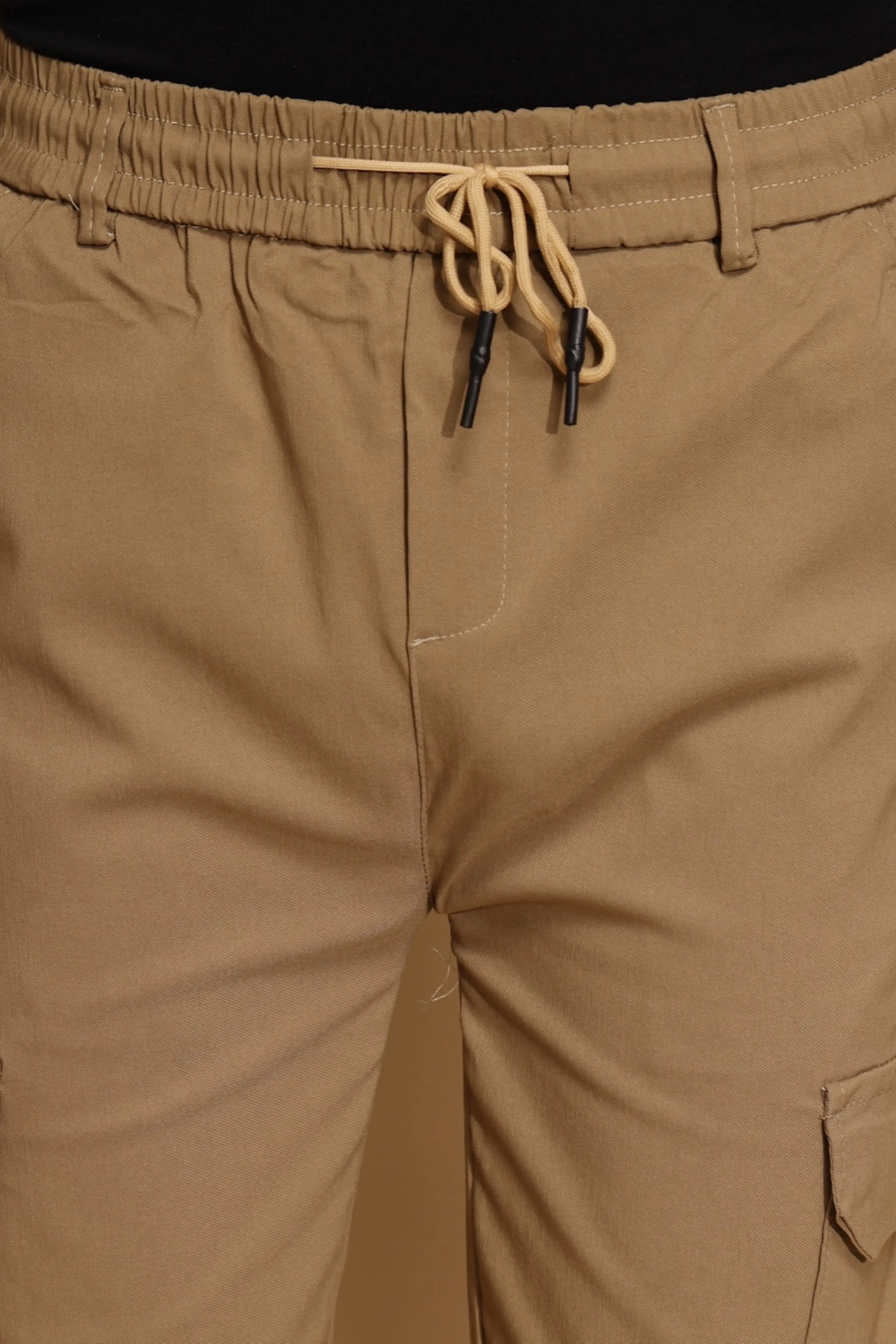 Men Brown Solid Mid Rise Cargo Pant