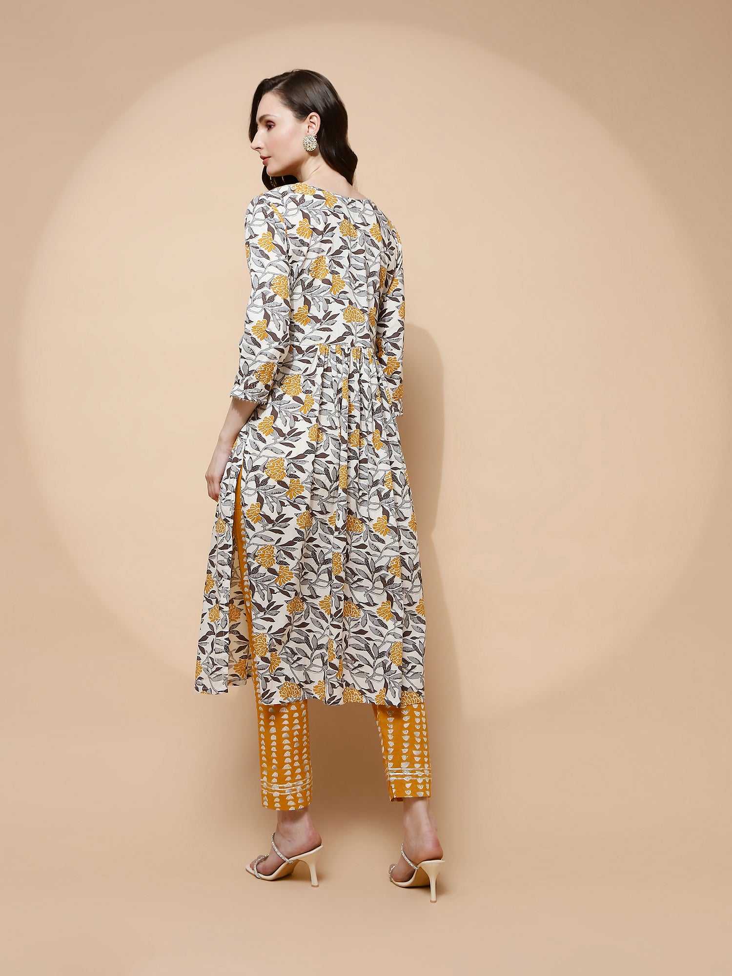 Yellow Cotton Blend Loose Fit Kurta Set For Women - Global Republic