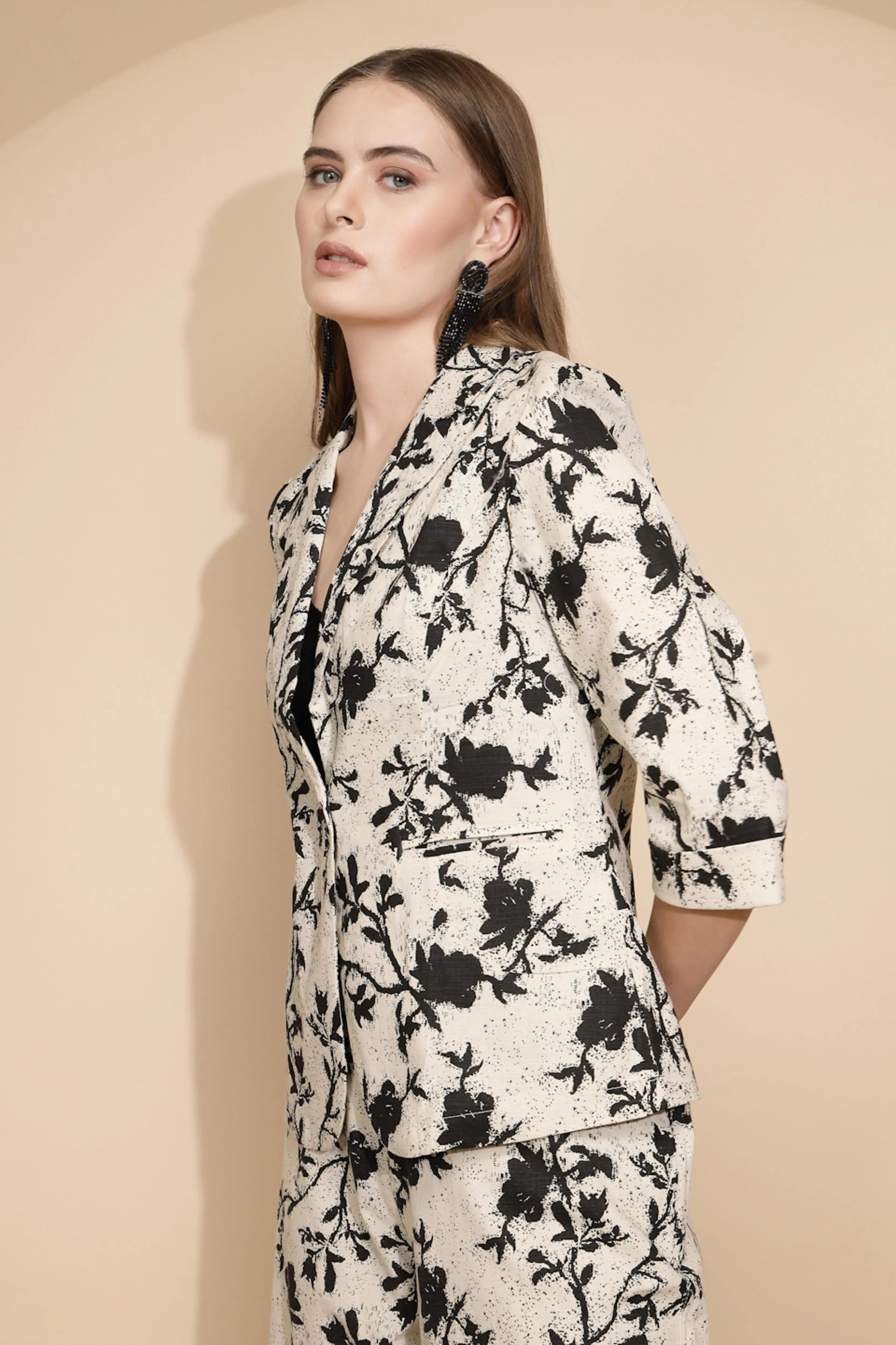 Beige Cotton Blend Regular Fit Coat For Women - Global Republic