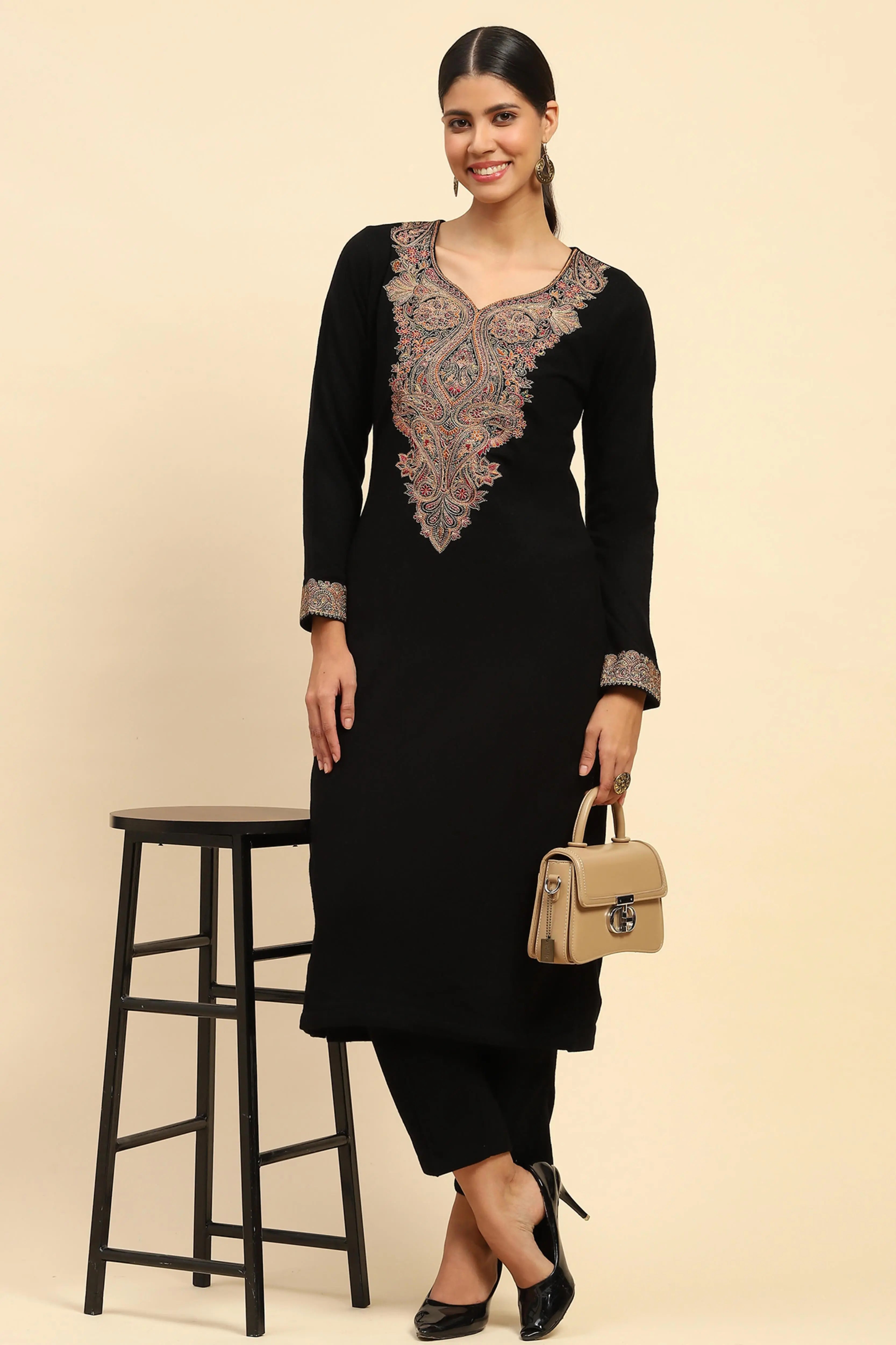 Black Woolen Solid Pant For Winter - Global Republic