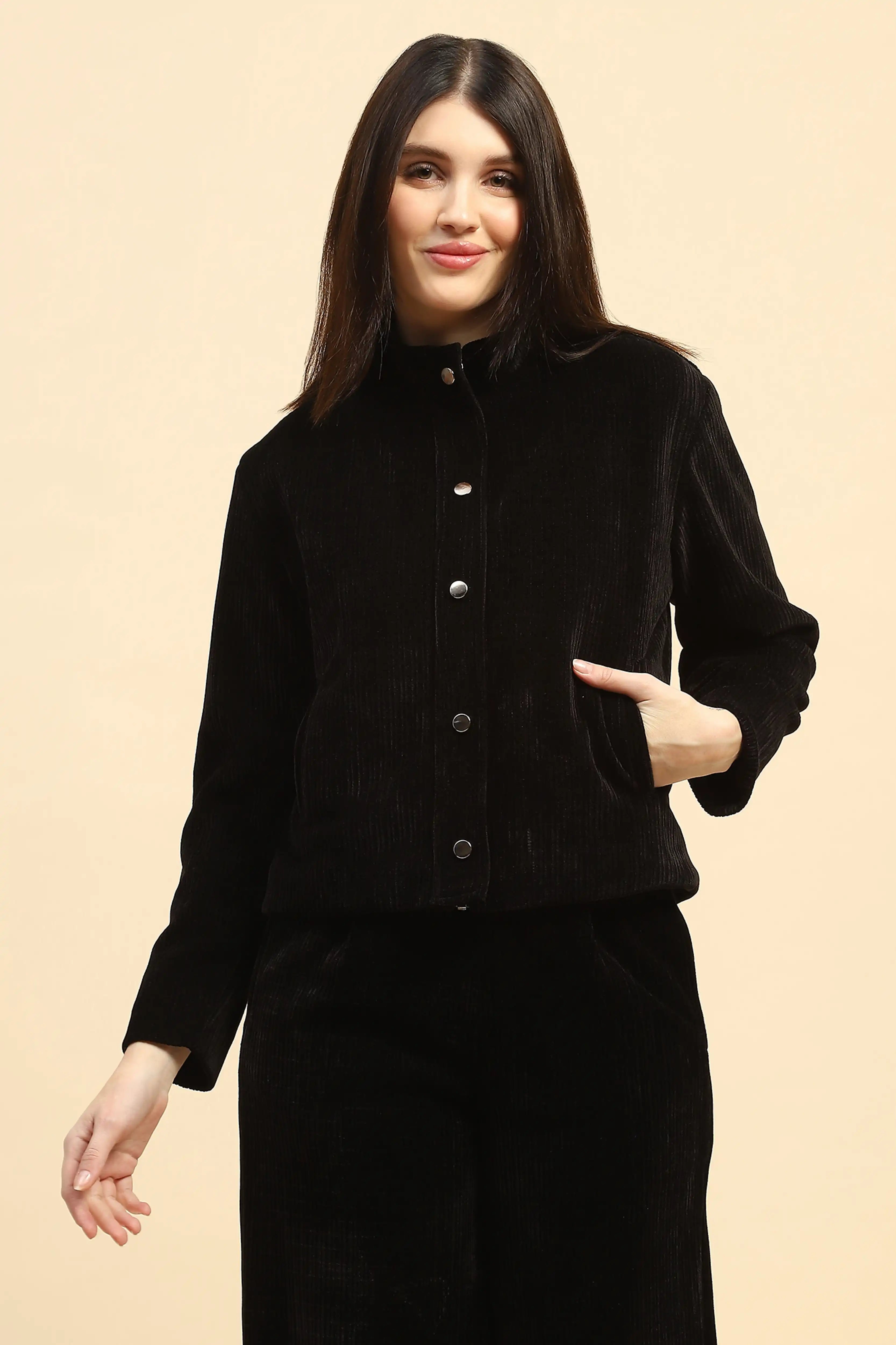 Black Solid Boxy Fit Jacket