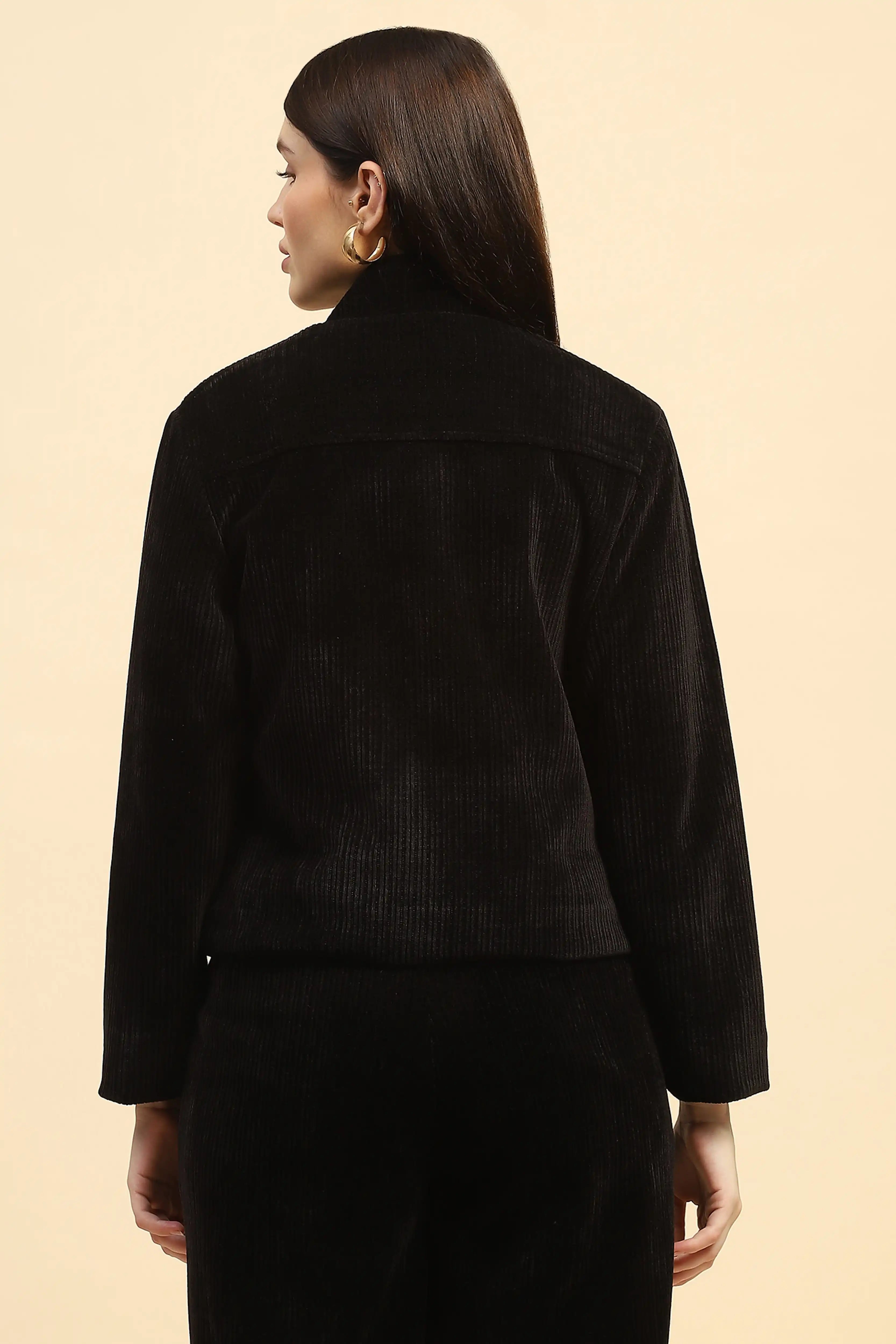 Black Solid Boxy Fit Jacket
