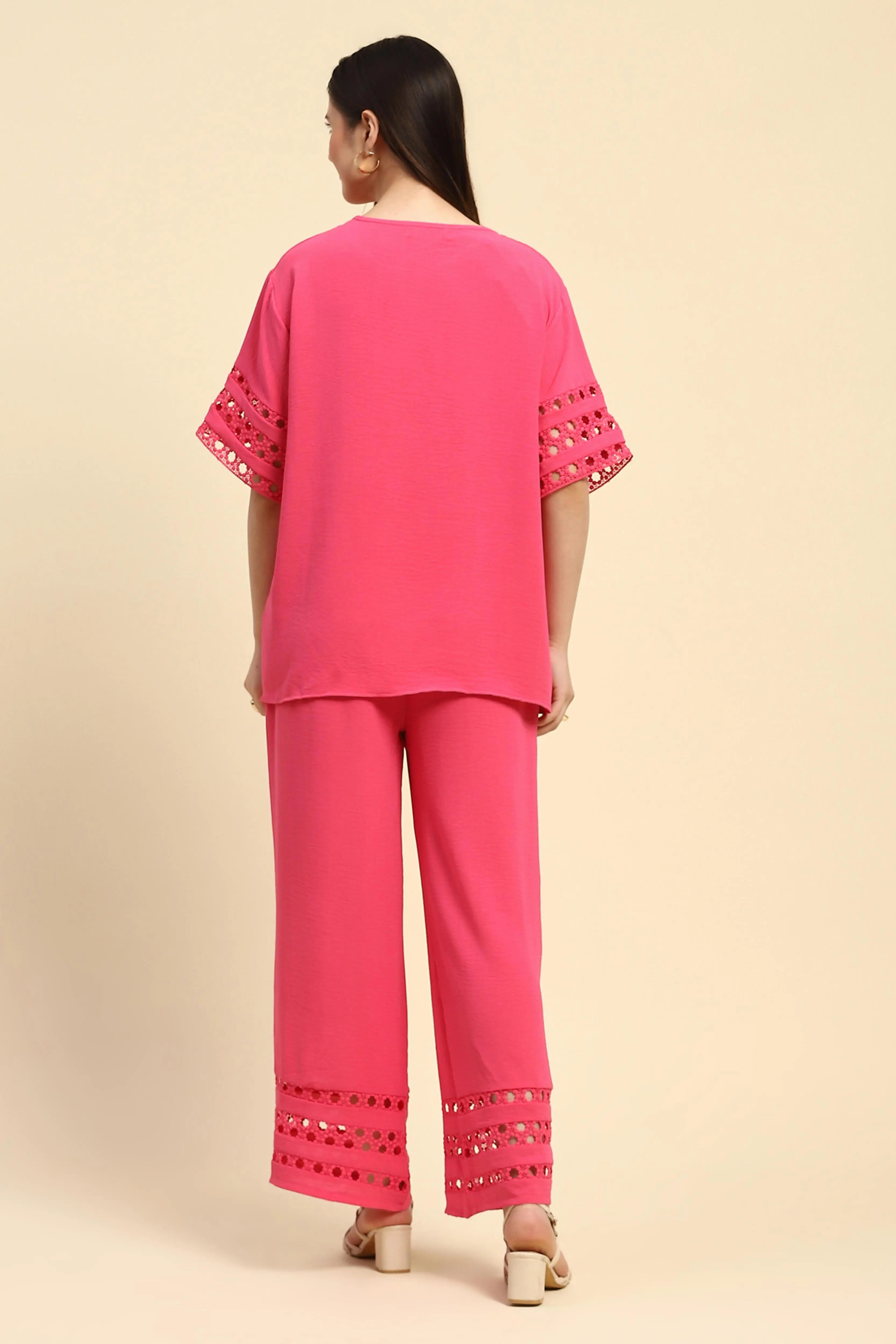 Pink Solid Lace Loose Nightsuit - Global Republic