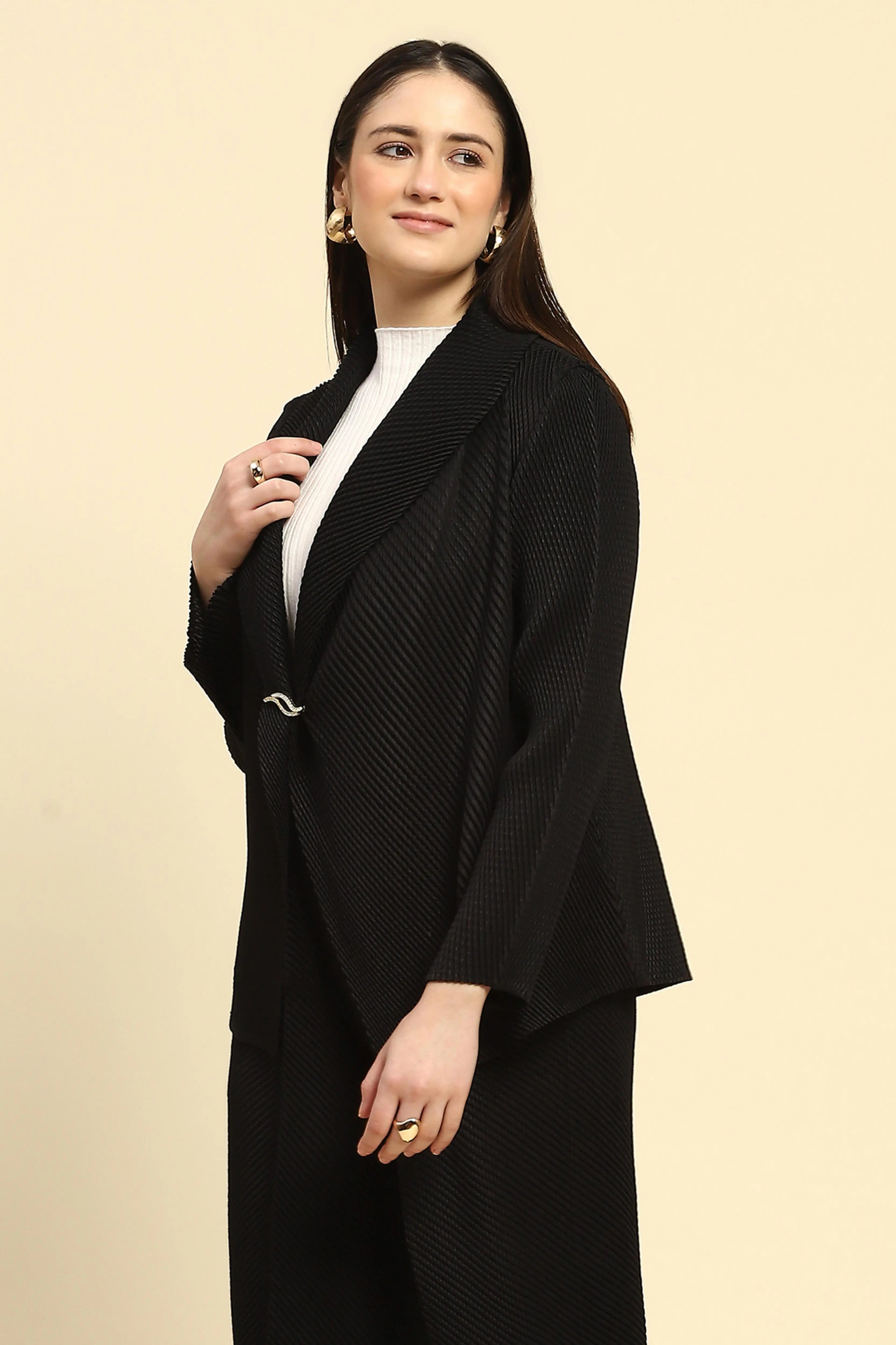 Black Pleated  Loose Shrug - Global Republic