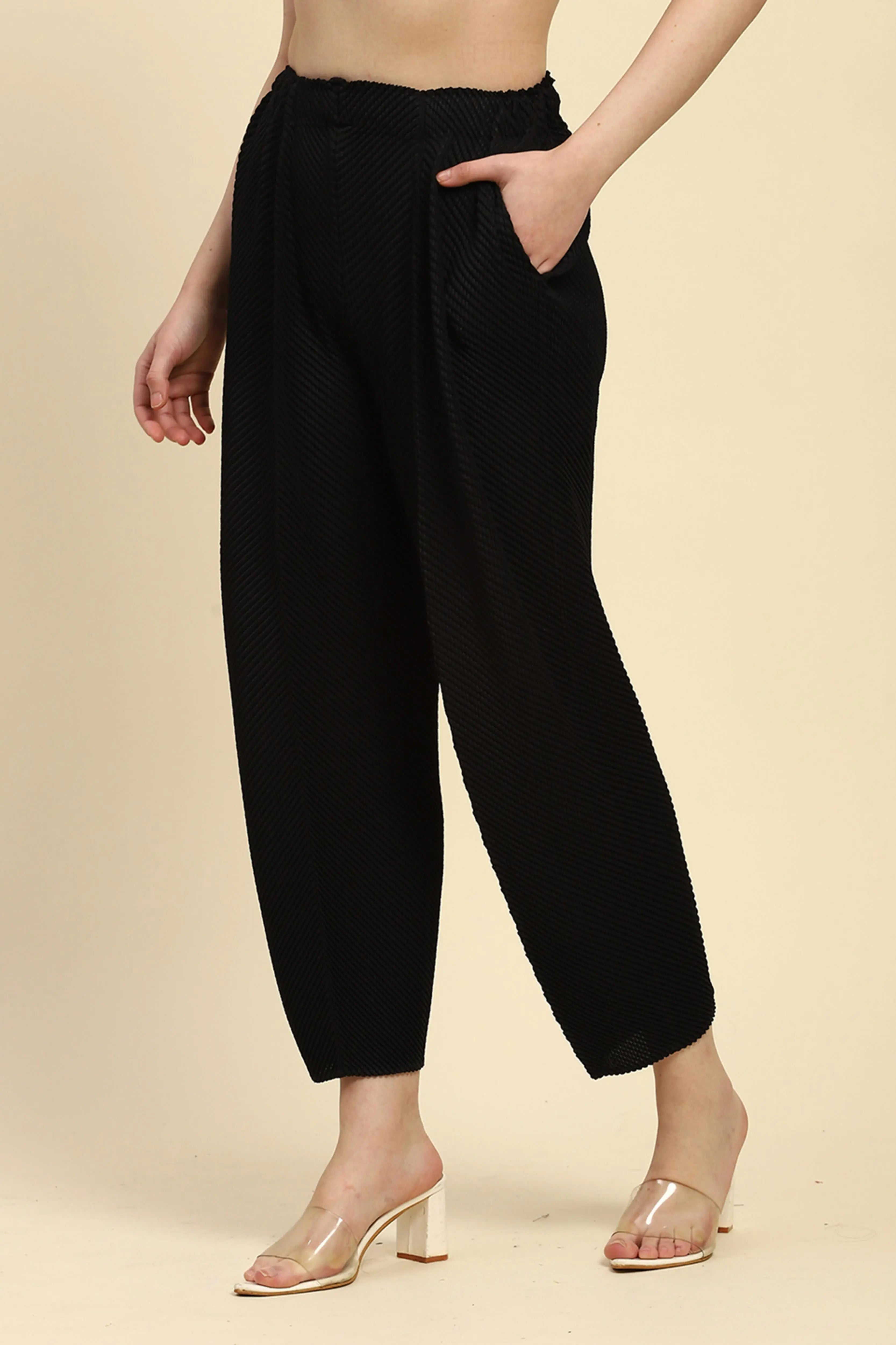 Black Pleated Loose Lower - Global Republic