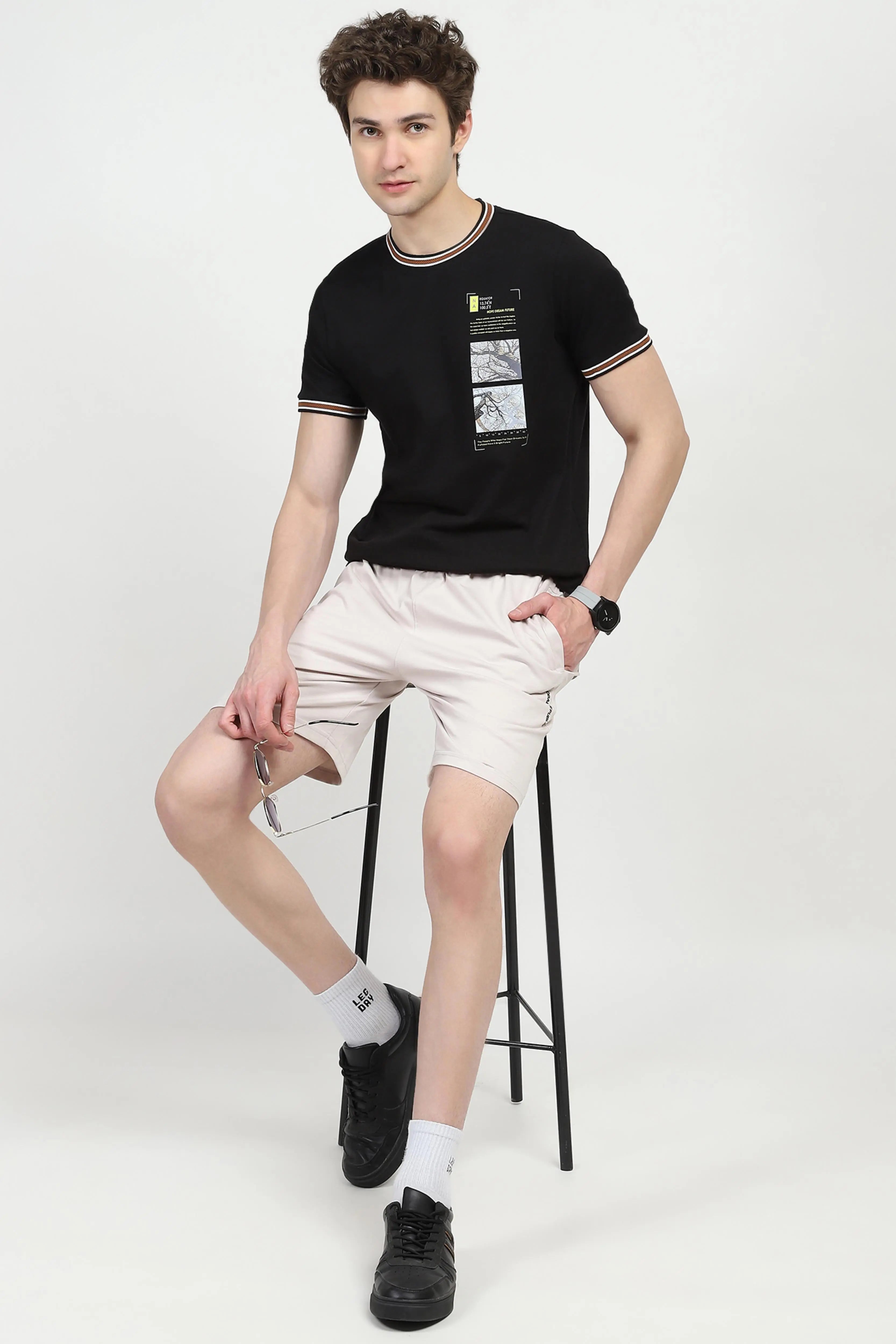 Black Graphic Print T-shirt - Global Republic