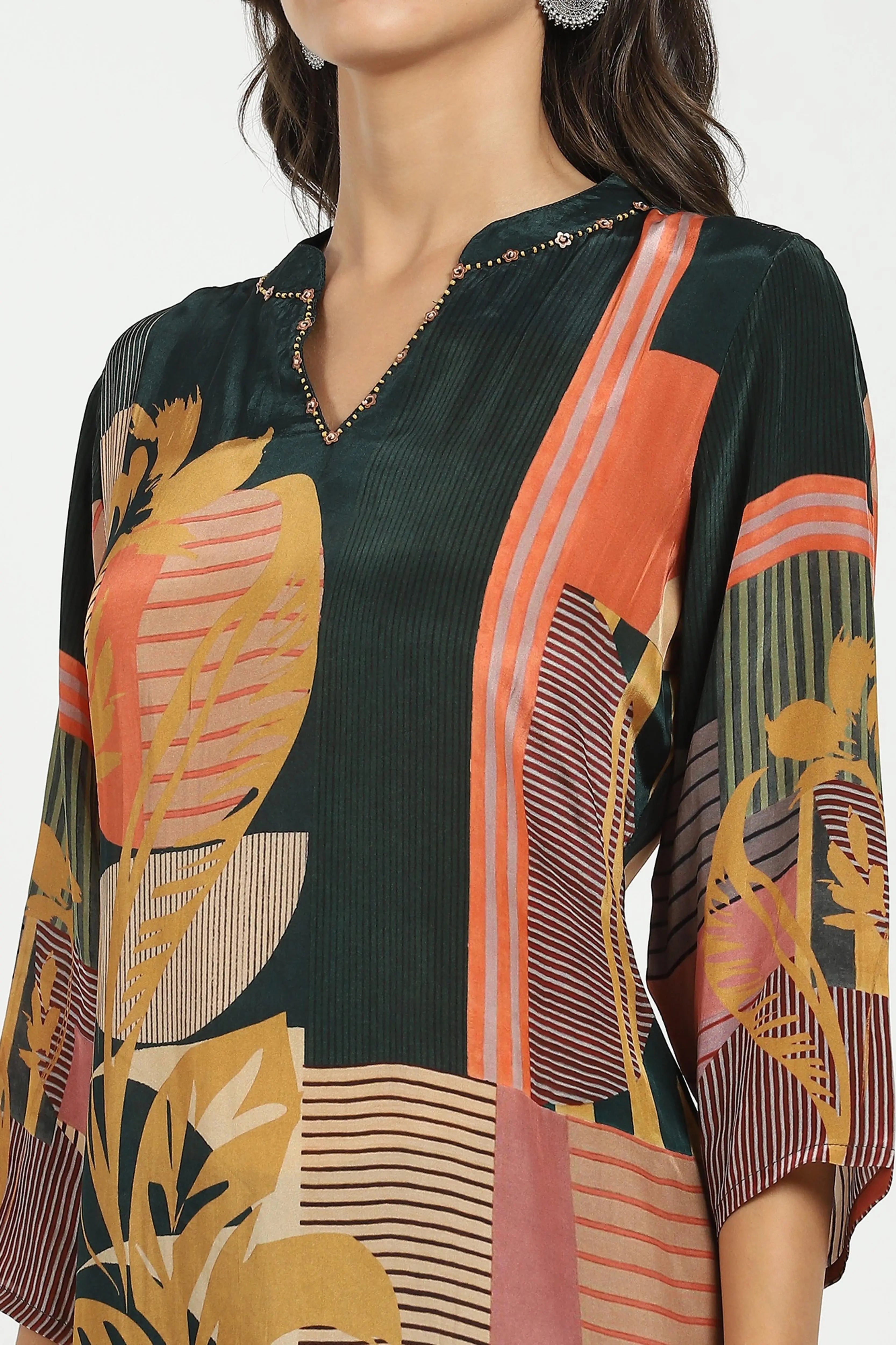 Green Abstract Crepe Kurta Set - Global Republic