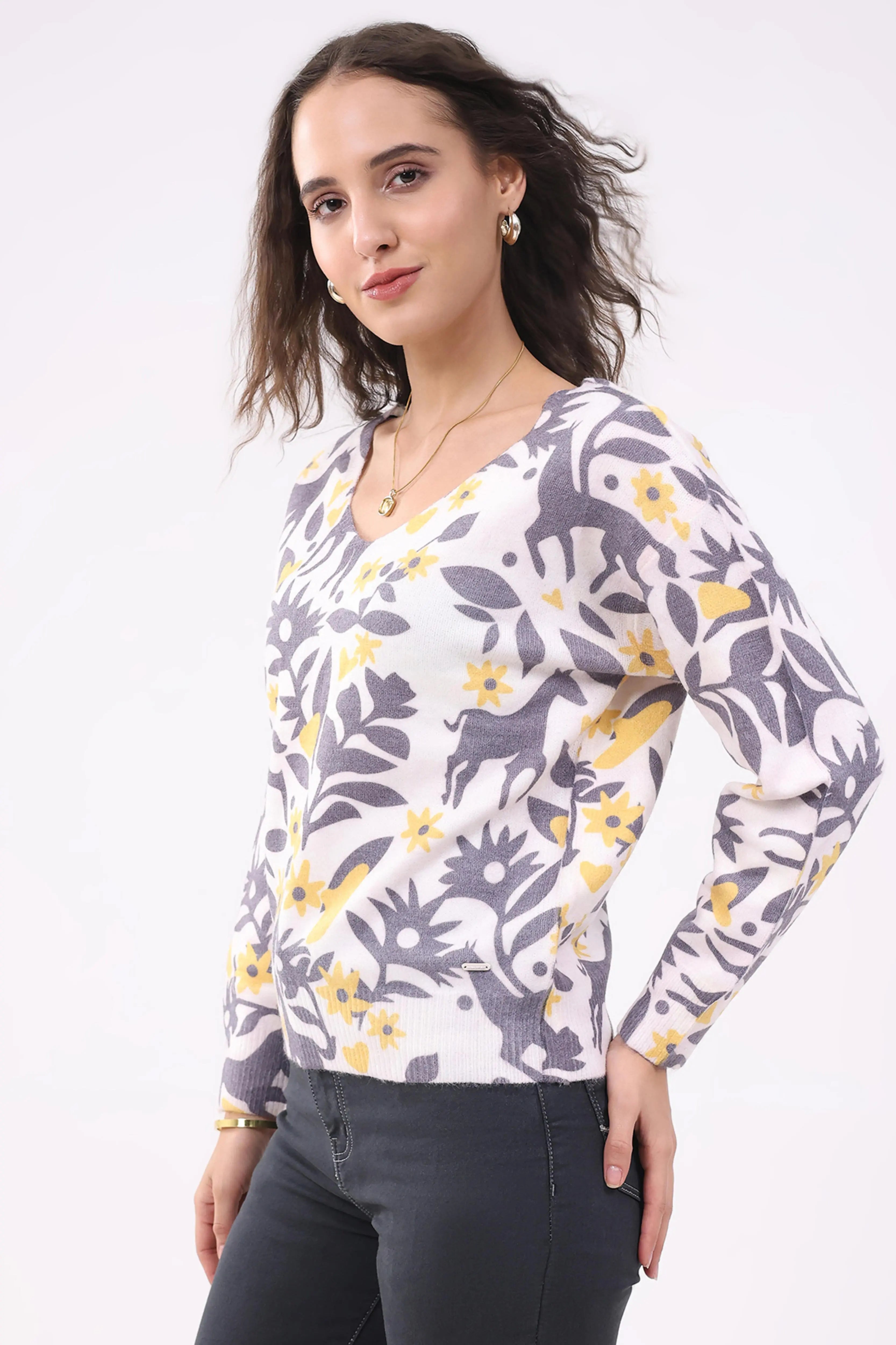 Off-White Floral Winter Pullover - Global Republic