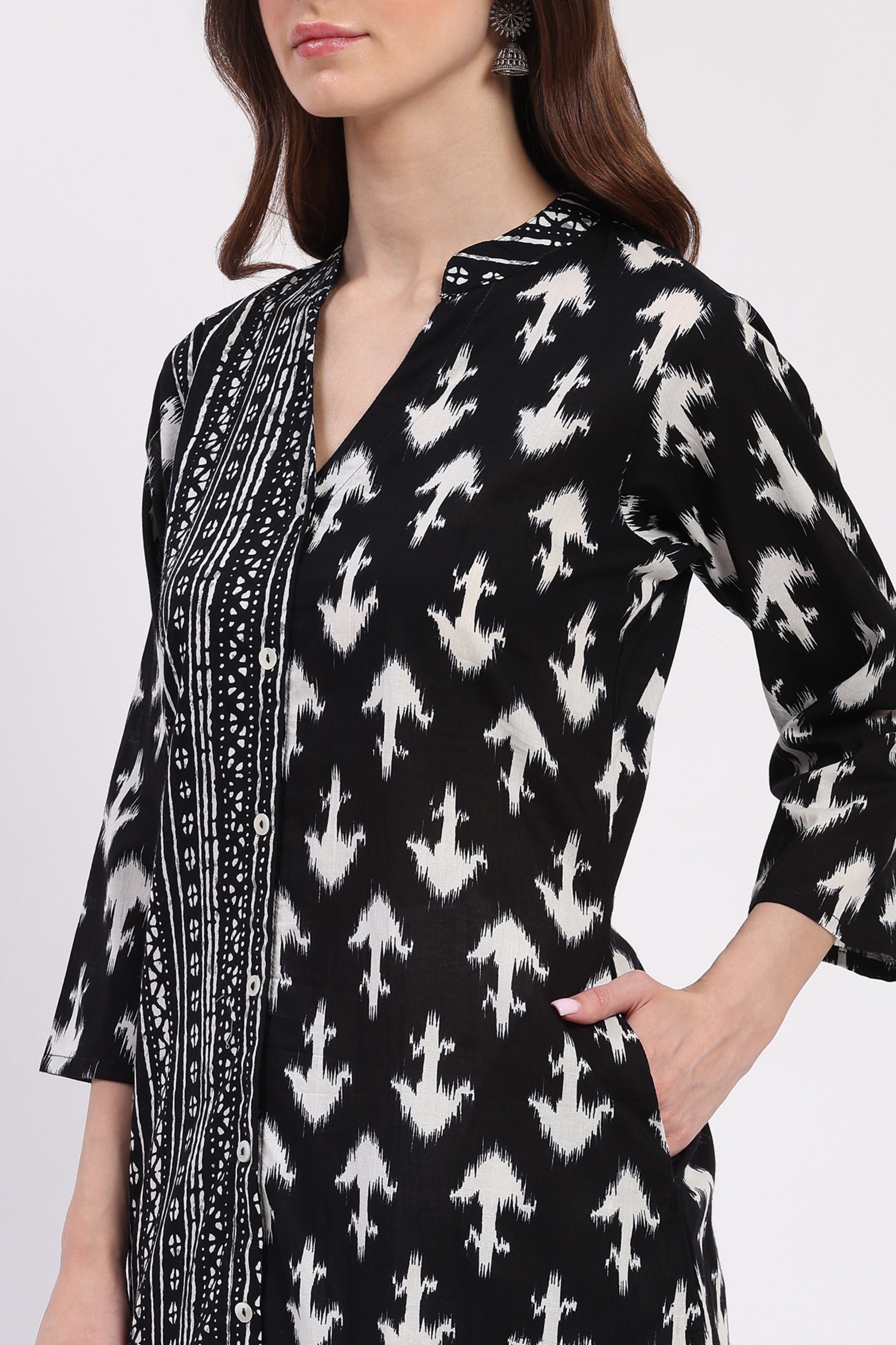 Monochrome Cotton Printed Kurta