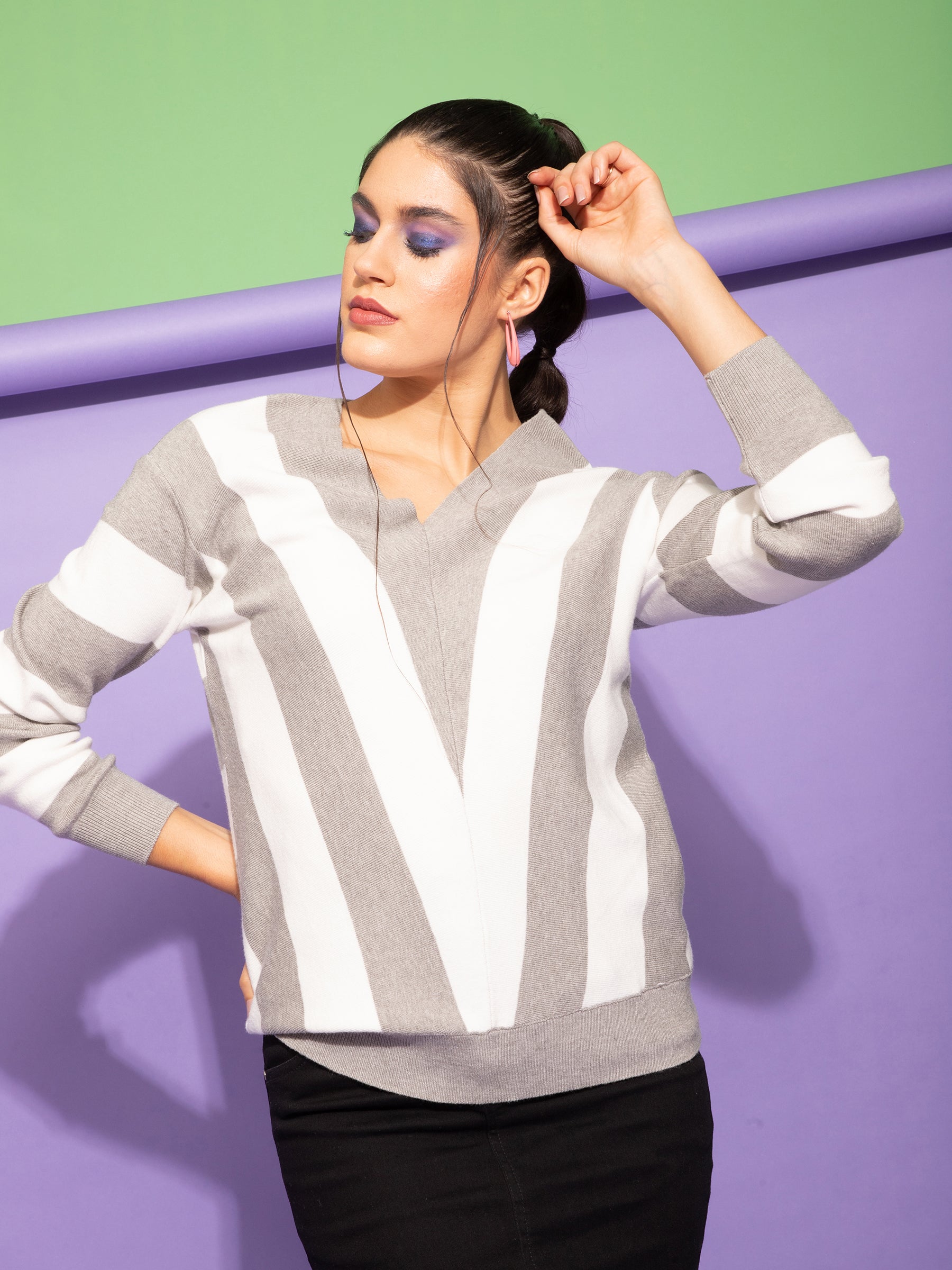 Buy Online Mitered Grey Knit Regular Fit Casual Pullover