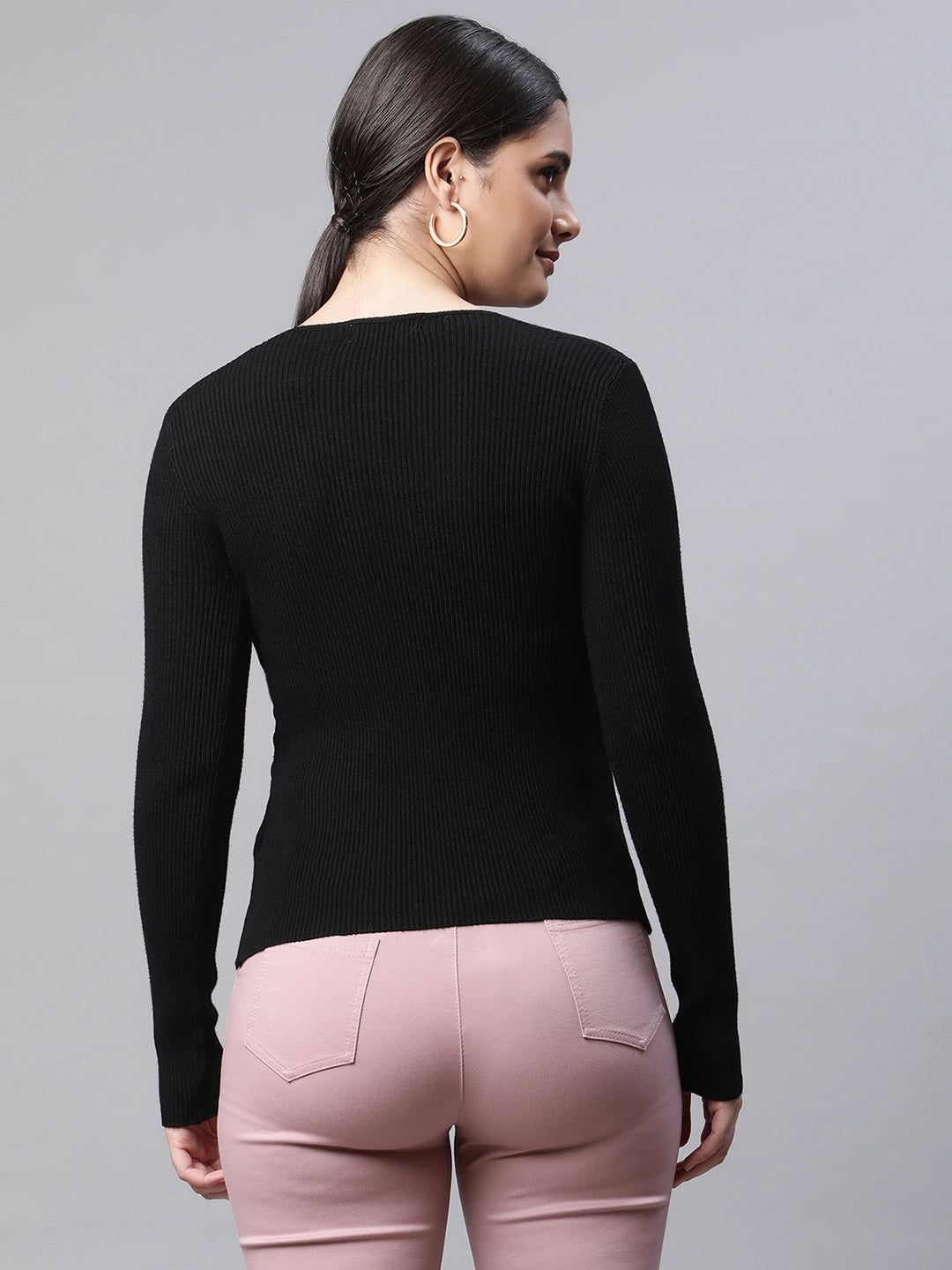 Black Solid Slim Fit Knitted Pullover