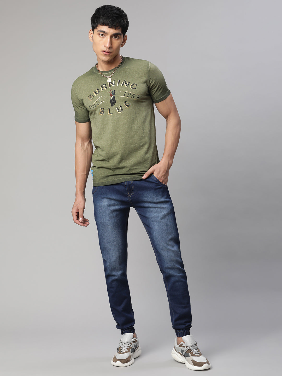 Men Blue Faded Solid Cotton Jogger - Global Republic