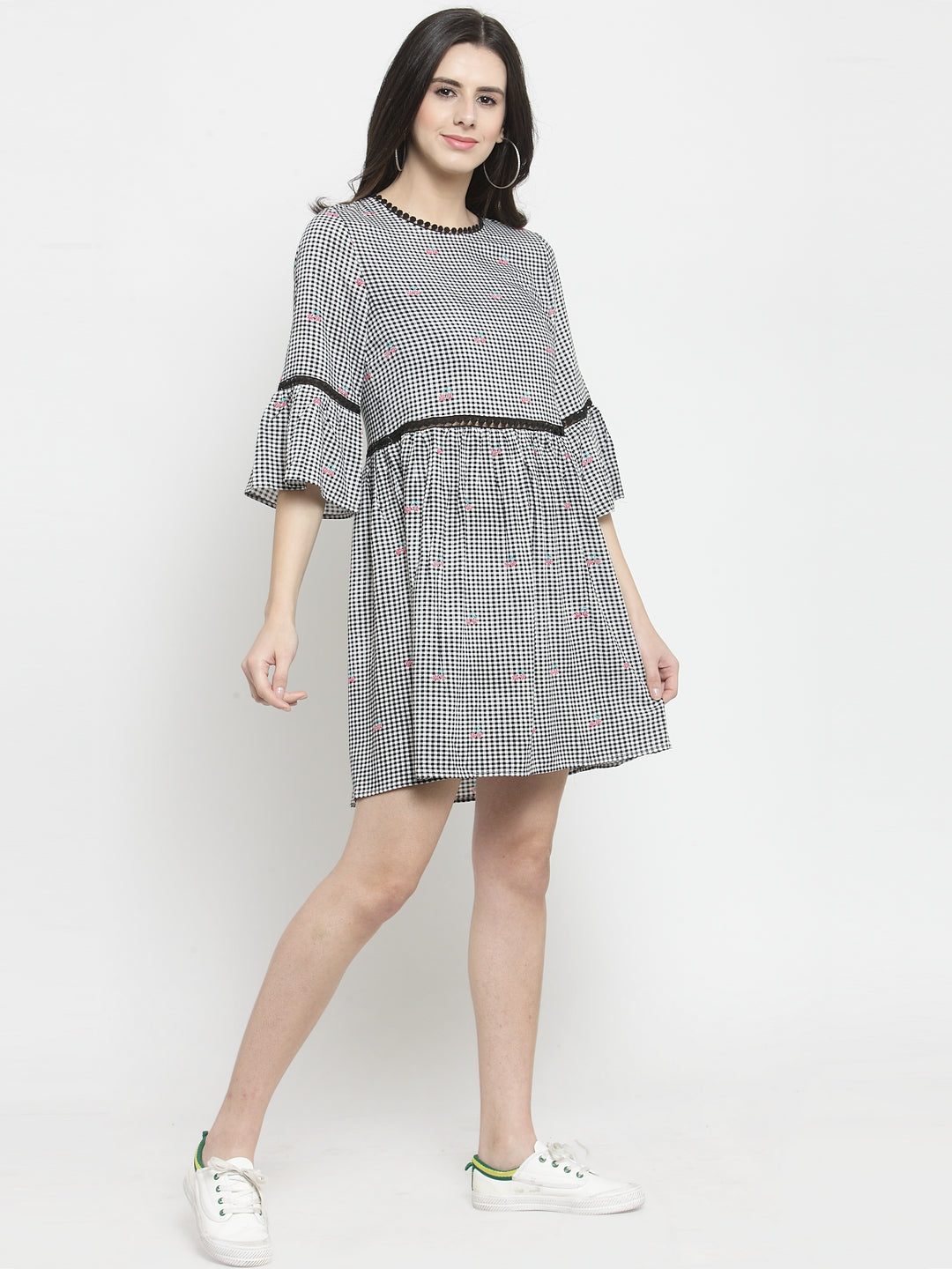 Women Black Checked Round Neck Shift Dress