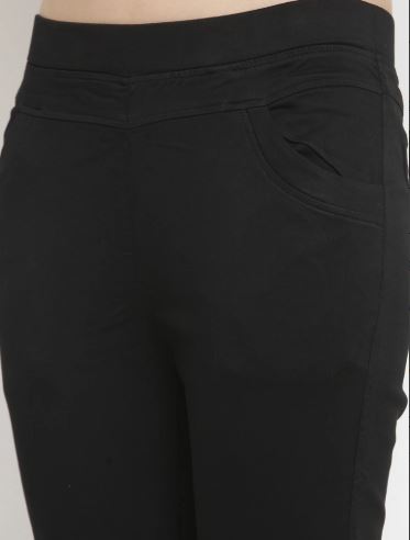 Plain Black Mid-Rise Jegging