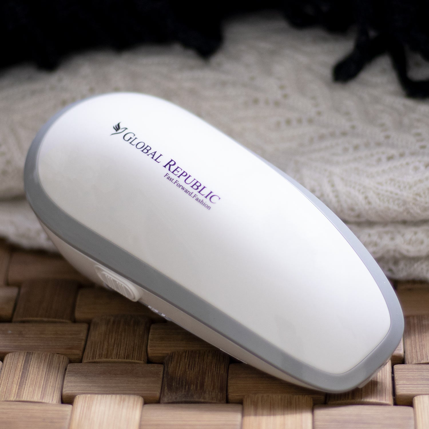Multifunctional Wireless Lint Remover with Rotary Blades and Detachable Dust Box