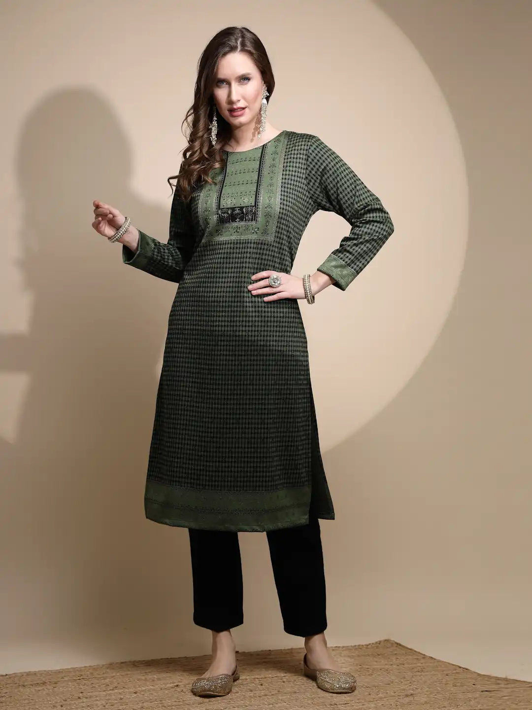 Women Green Printed Kurta Round Neck Woolen With Full Sleeve - Global Republic