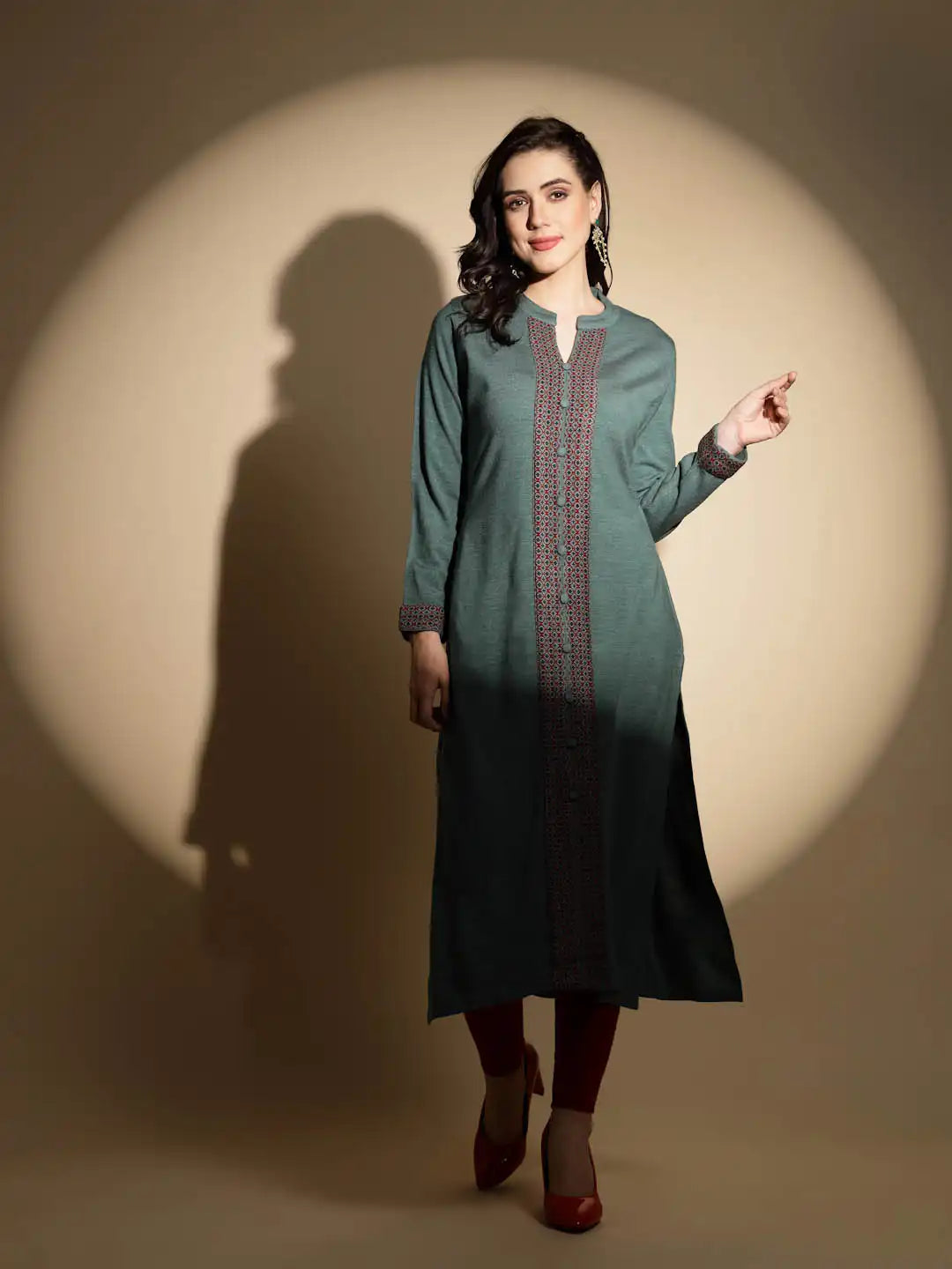 Green Abstract Print Full Sleeve Round With V-Neck Woolen Kurta - Global Republic