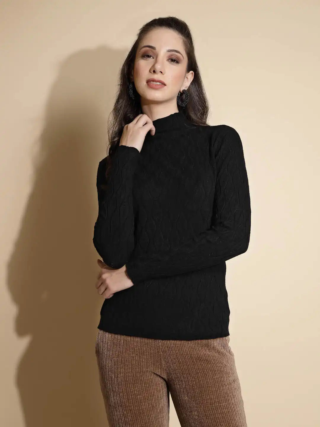 Black Solid Full Sleeve Turtle Neck Knitted Skeevi