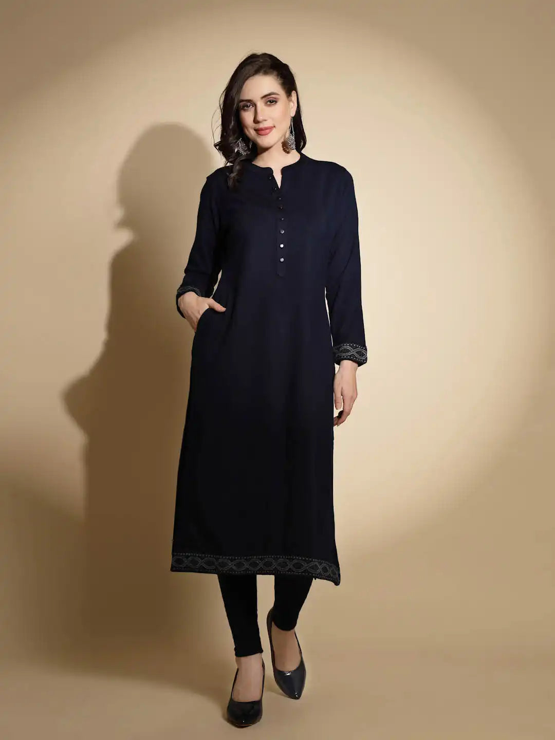 Navy Blue Abstract Print Full Sleeves Collared With V-Neck Woolen Kurta