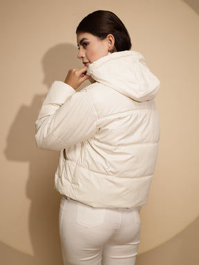 Women White Solid Full Sleeve Hooded Jacket