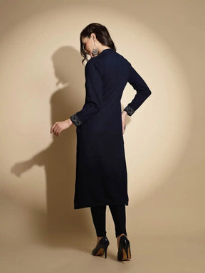 Navy Blue Abstract Print Full Sleeves Collared With V-Neck Woolen Kurta