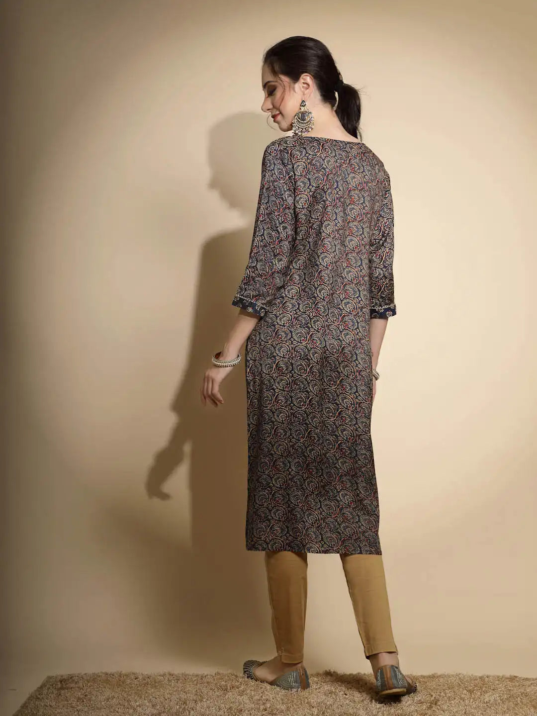 Blue Embroidered Three Quarter Sleeves Round Neck Cotton Blend Kurta - Global Republic