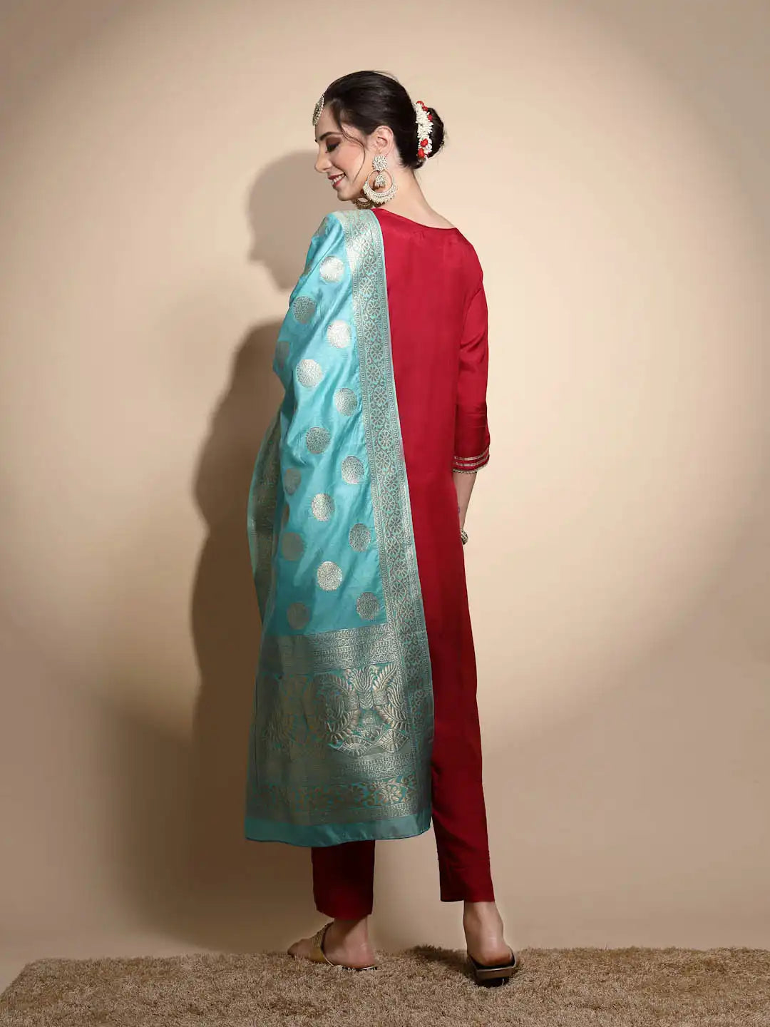 Fuchsia Embroidered Three Quarter Sleeves Slit Crew Neck Cotton Kurta Set With Banarasi Dupatta - Global Republic