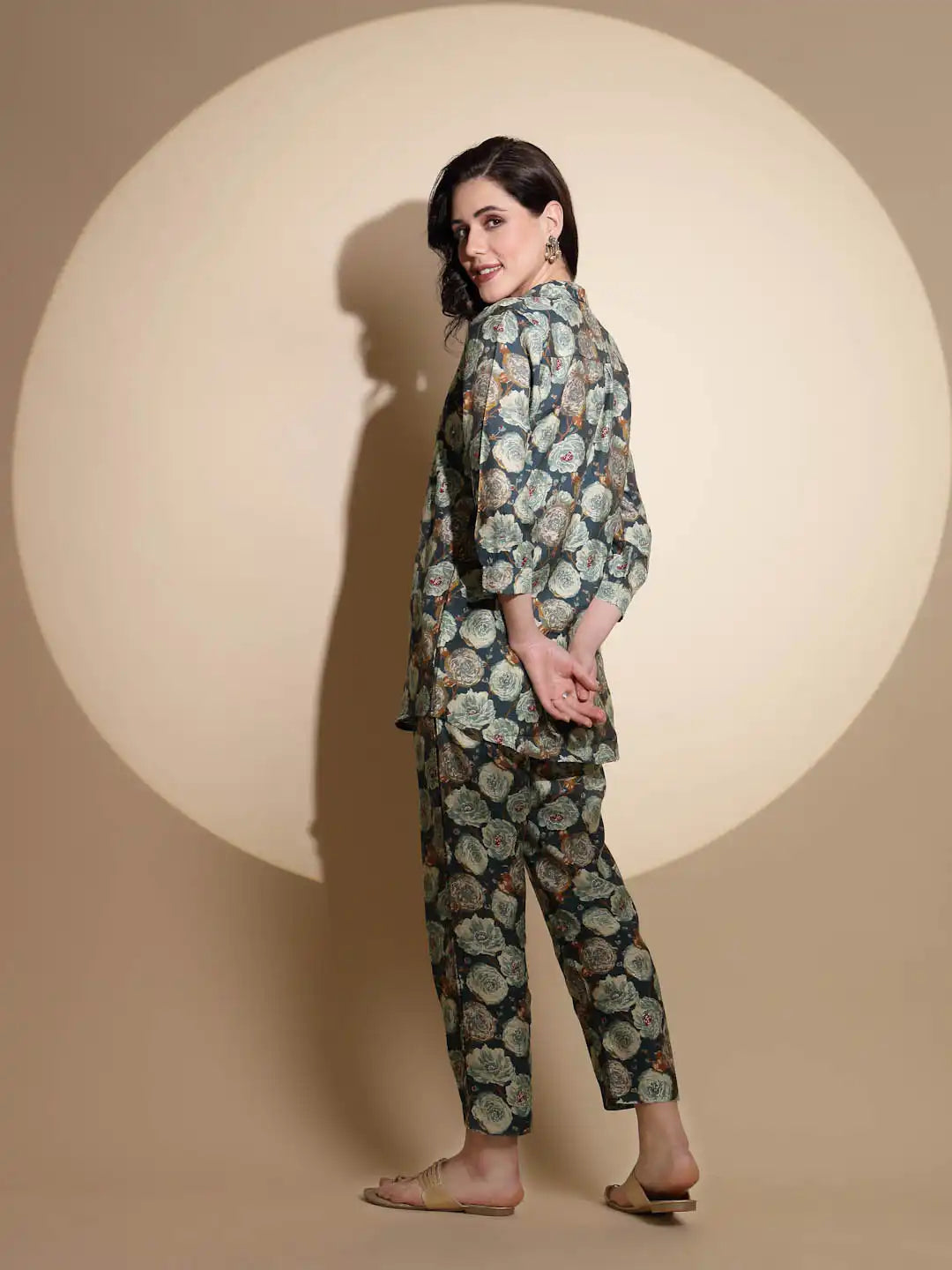 Green Floral Print Three Fourth Sleeve V-Neck Tunic Set - Global Republic