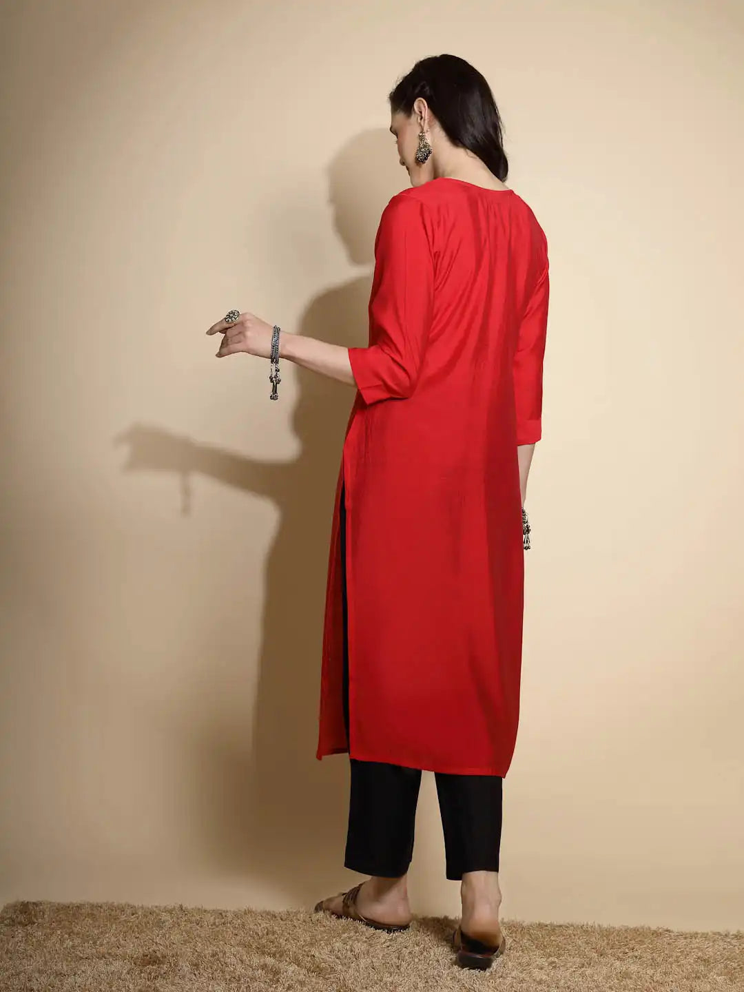 Red Embroidered Three Quarter Sleeves Round With V Neck Cotton Blend Kurta - Global Republic