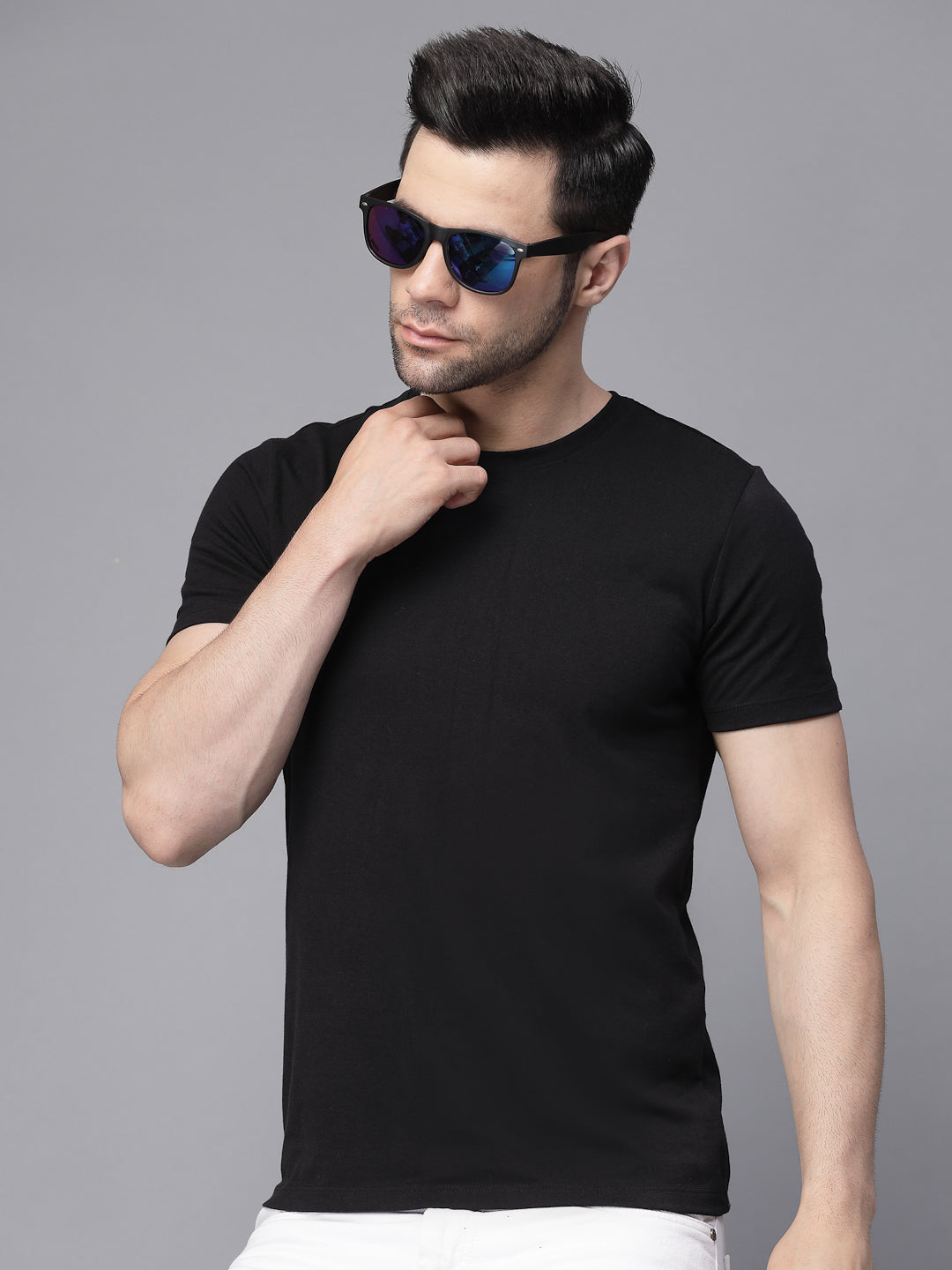 Mens Black Round Neck Solid T-Shirt