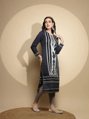 Blue Embellished Full Sleeve Crew Neck Woolen Kurta