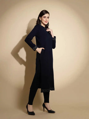 Navy Blue Abstract Print Full Sleeves Collared With V-Neck Woolen Kurta