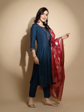 Teal Embroidered Three Quarter Sleeves Round Neck Cotton Kurta Set With Organza Dupatta