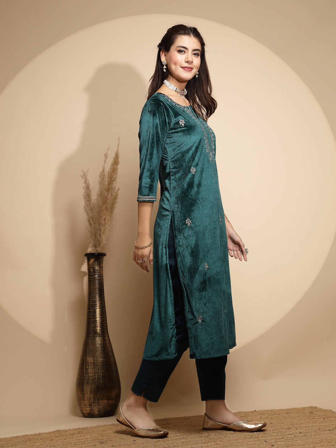 Green Embroidered Velvet Kurta - Global Republic
