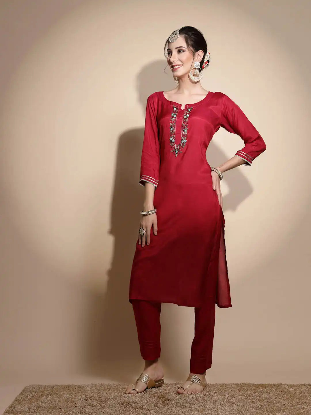 Fuchsia Embroidered Three Quarter Sleeves Slit Crew Neck Cotton Kurta Set With Banarasi Dupatta - Global Republic