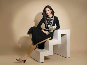 Black Embroidered Full Sleeve Round With V-Neck Woolen Kurta
