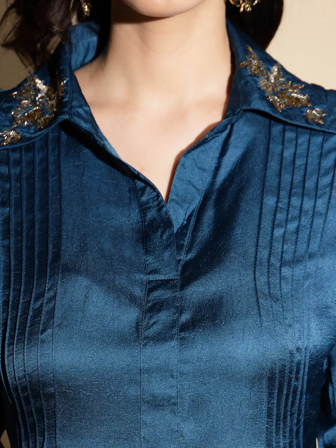 Teal Embroidered Three Quarter Sleeves Collar Neck Tunic Set - Global Republic