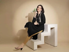 Black Embroidered Full Sleeve Round With V-Neck Woolen Kurta
