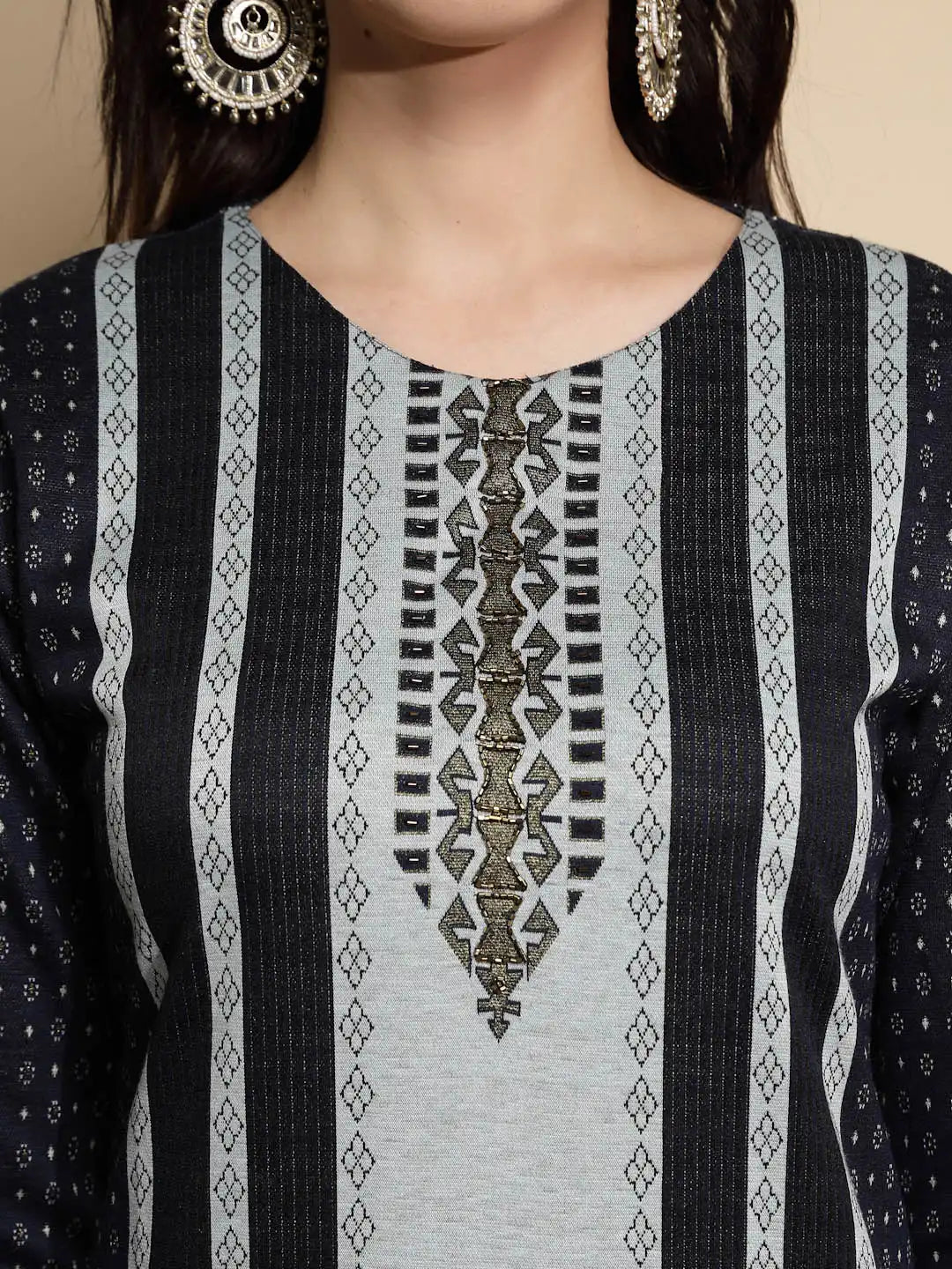 Blue Embellished Full Sleeve Crew Neck Woolen Kurta - Global Republic