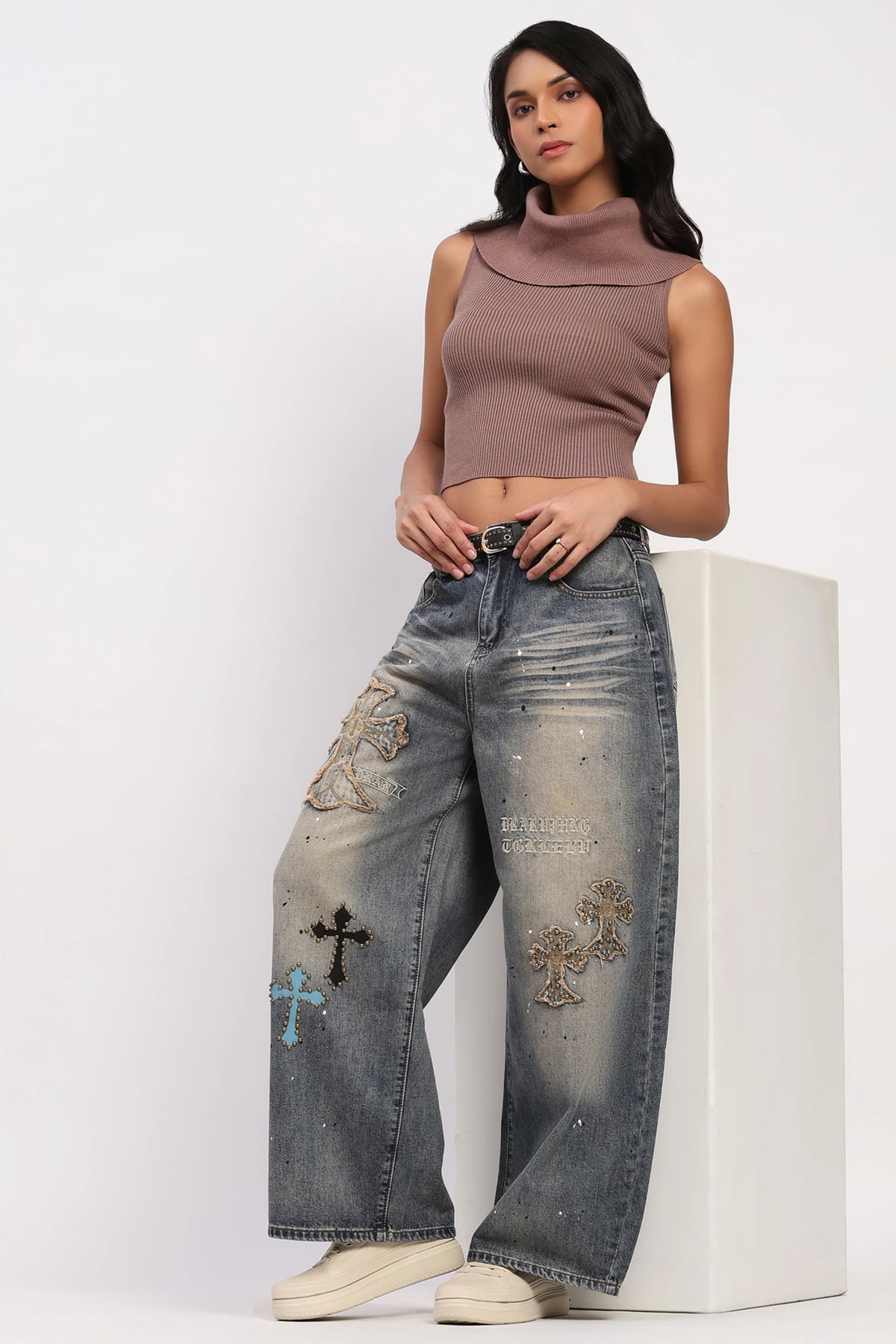Embellished Baggy Fit Jeans