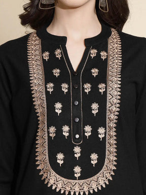 Black Embroidered Full Sleeve Round With V-Neck Woolen Kurta