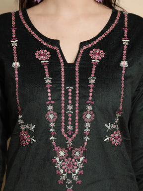 Olive Embellished Full Sleeve Round With V-Neck Cotton Kurta