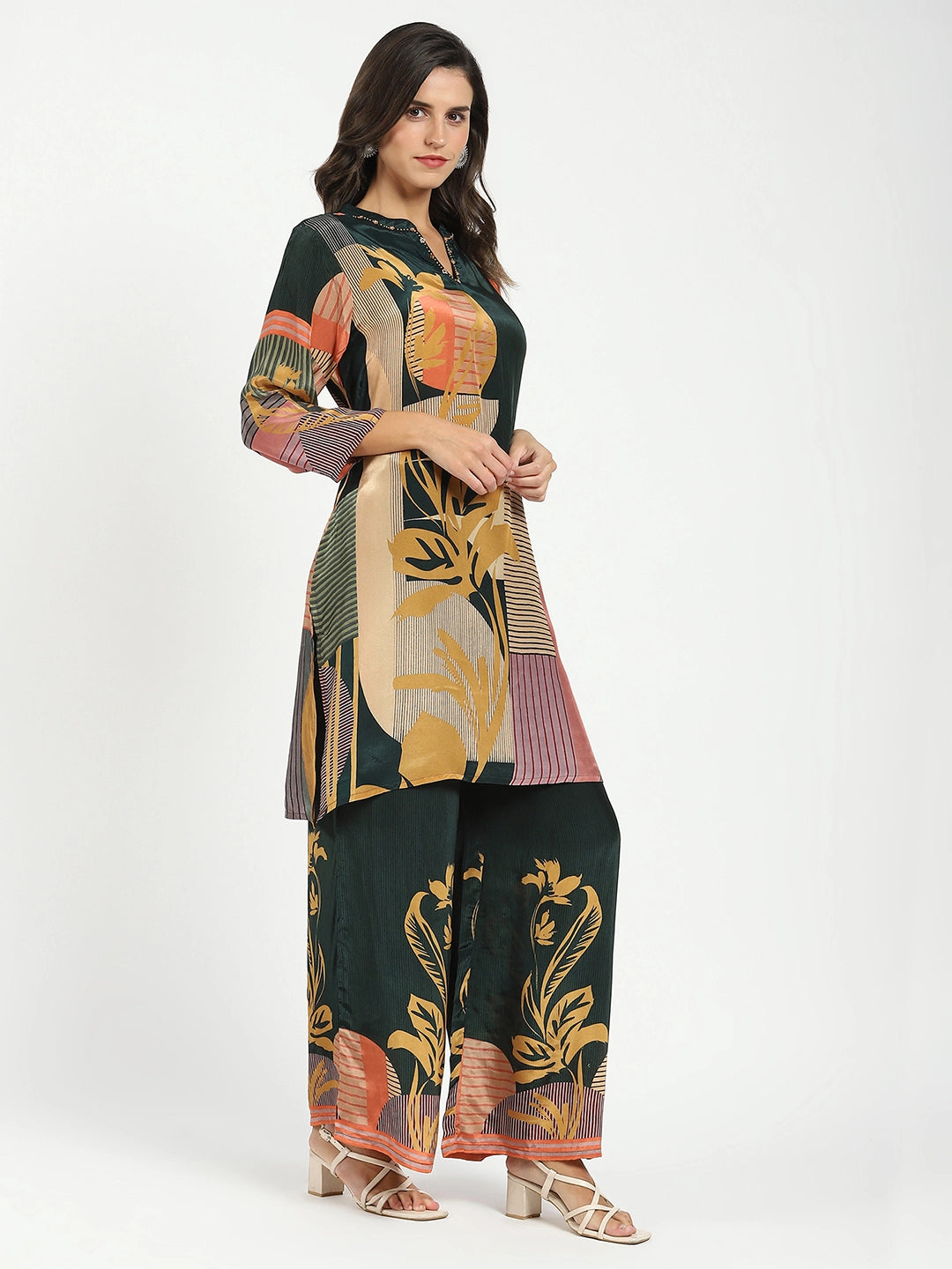 Green Abstract Crepe Kurta Set - Global Republic