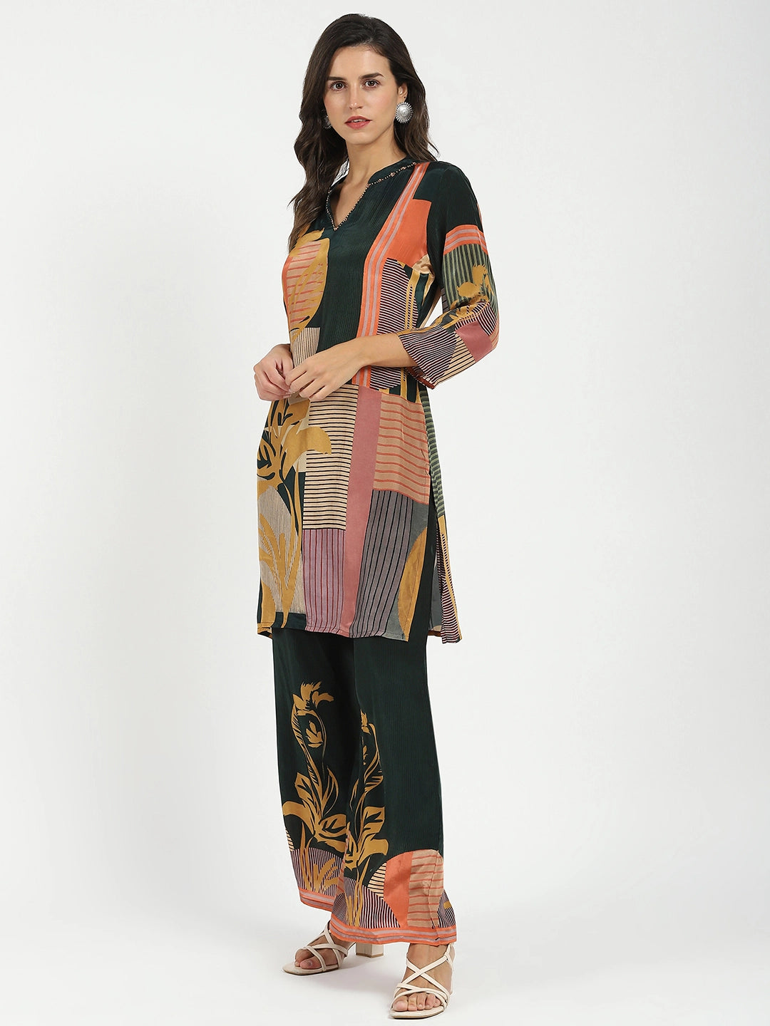 Green Abstract Crepe Kurta Set - Global Republic