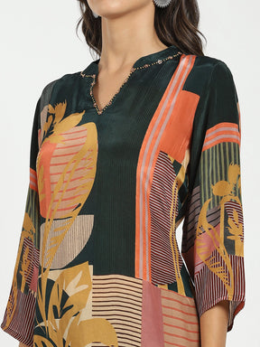 Green Abstract Crepe Kurta Set