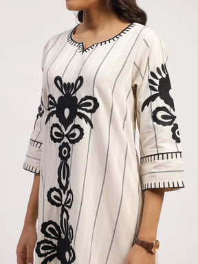Embroidered Cotton Linen Kurta Set