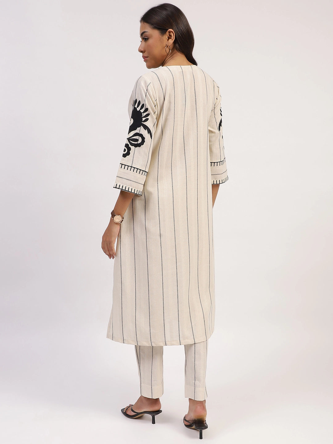 Embroidered Cotton Linen Kurta Set