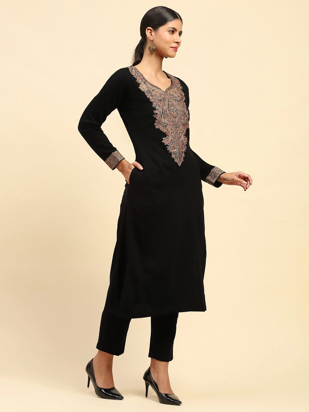 Black WoolenThread Embroidered Kurta - Global Republic