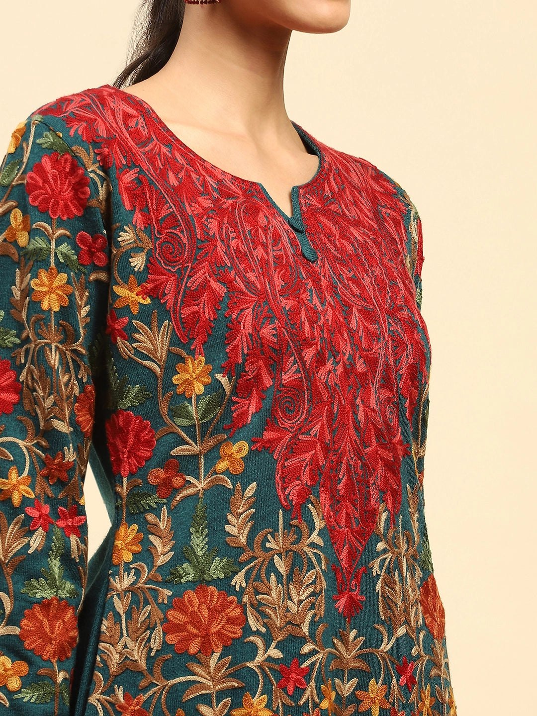 Rama Green Thread Woolen Embroidered Notch Neck Kurta - Global Republic