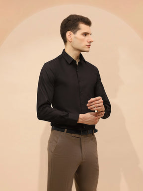 Black Cotton Blend Tailored Fit Shirt For Men